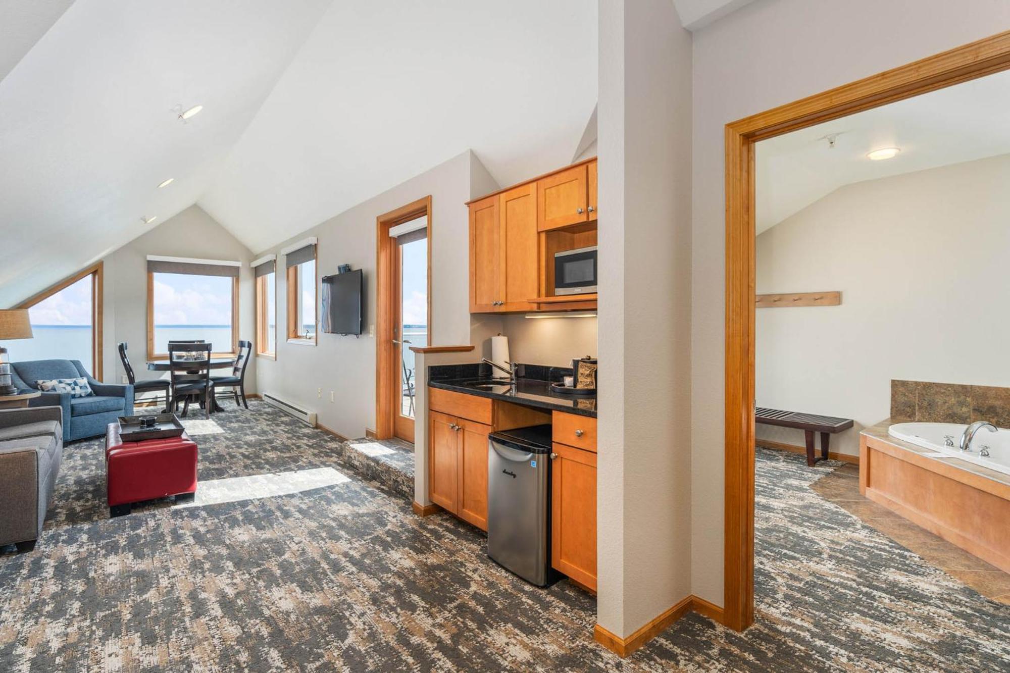 Beacon Pointe On Lake Superior ดุลูท ภายนอก รูปภาพ
